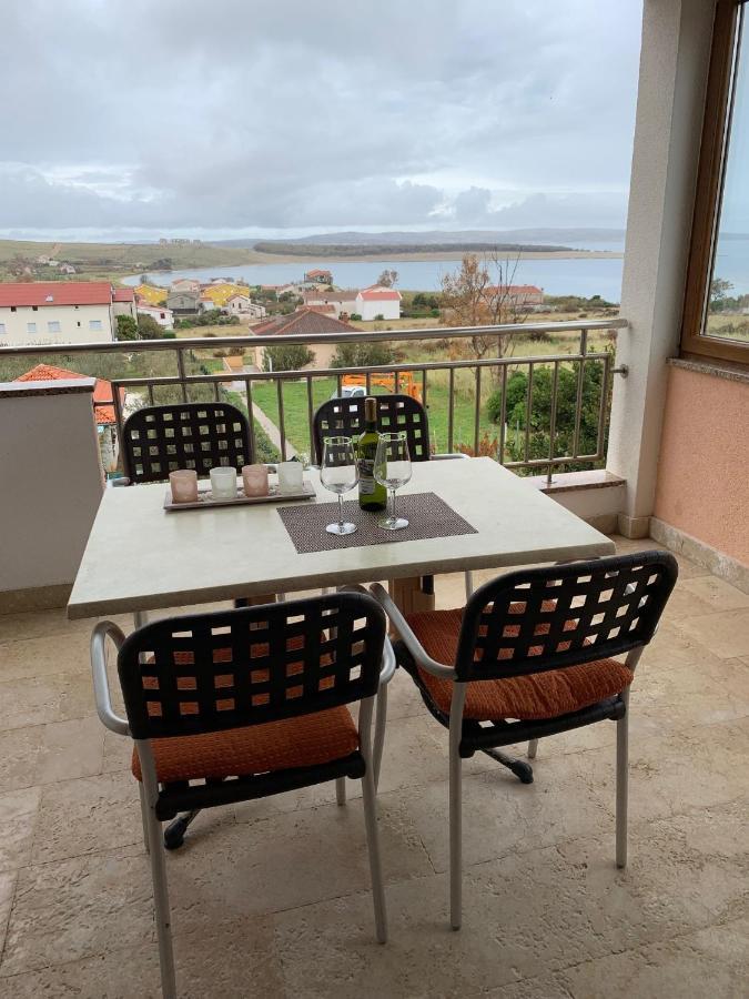 Family Friendly Apartments With A Swimming Pool Povljana, Pag - 244 Екстериор снимка