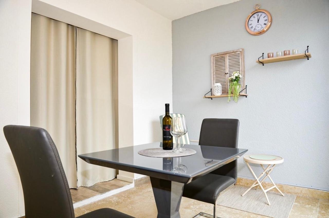 Family Friendly Apartments With A Swimming Pool Povljana, Pag - 244 Екстериор снимка