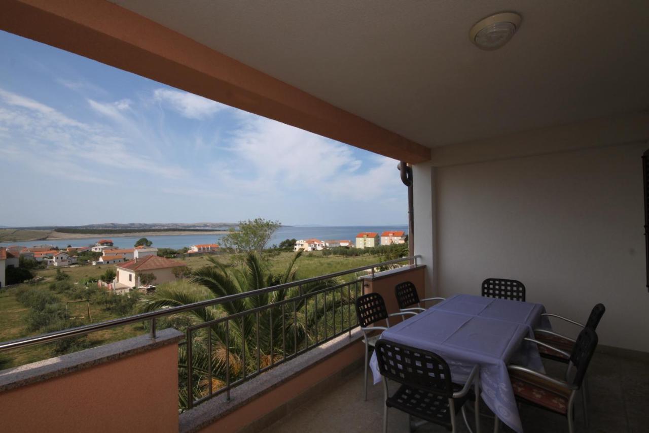 Family Friendly Apartments With A Swimming Pool Povljana, Pag - 244 Екстериор снимка
