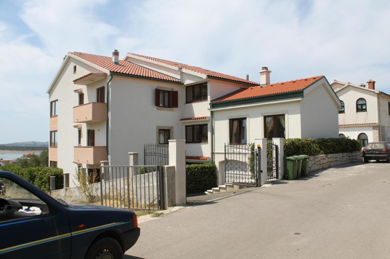 Family Friendly Apartments With A Swimming Pool Povljana, Pag - 244 Екстериор снимка