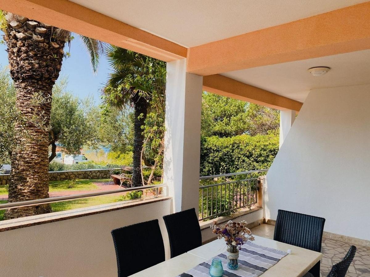 Family Friendly Apartments With A Swimming Pool Povljana, Pag - 244 Екстериор снимка
